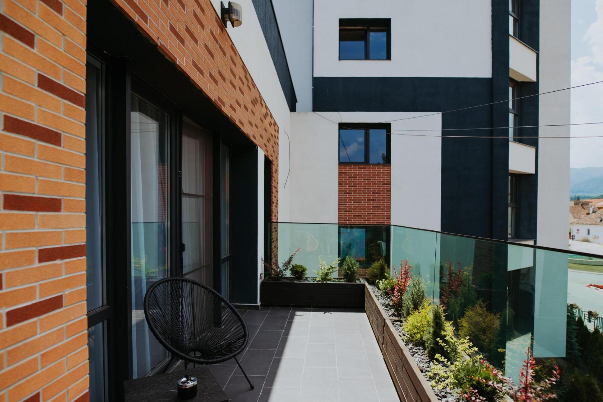 Hotel Epic Centrum Cisnădie Exterior foto